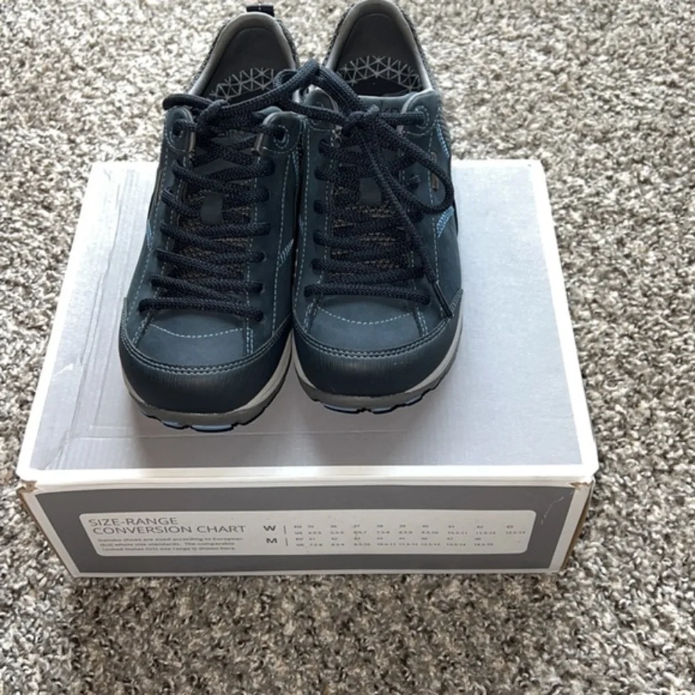 Dansko Navy Milled Nubuck Size 6 US